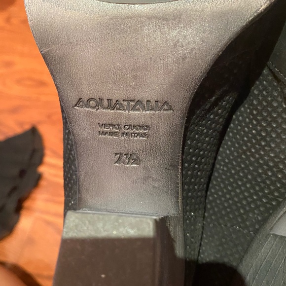 Shoes - Picture 6 of 6